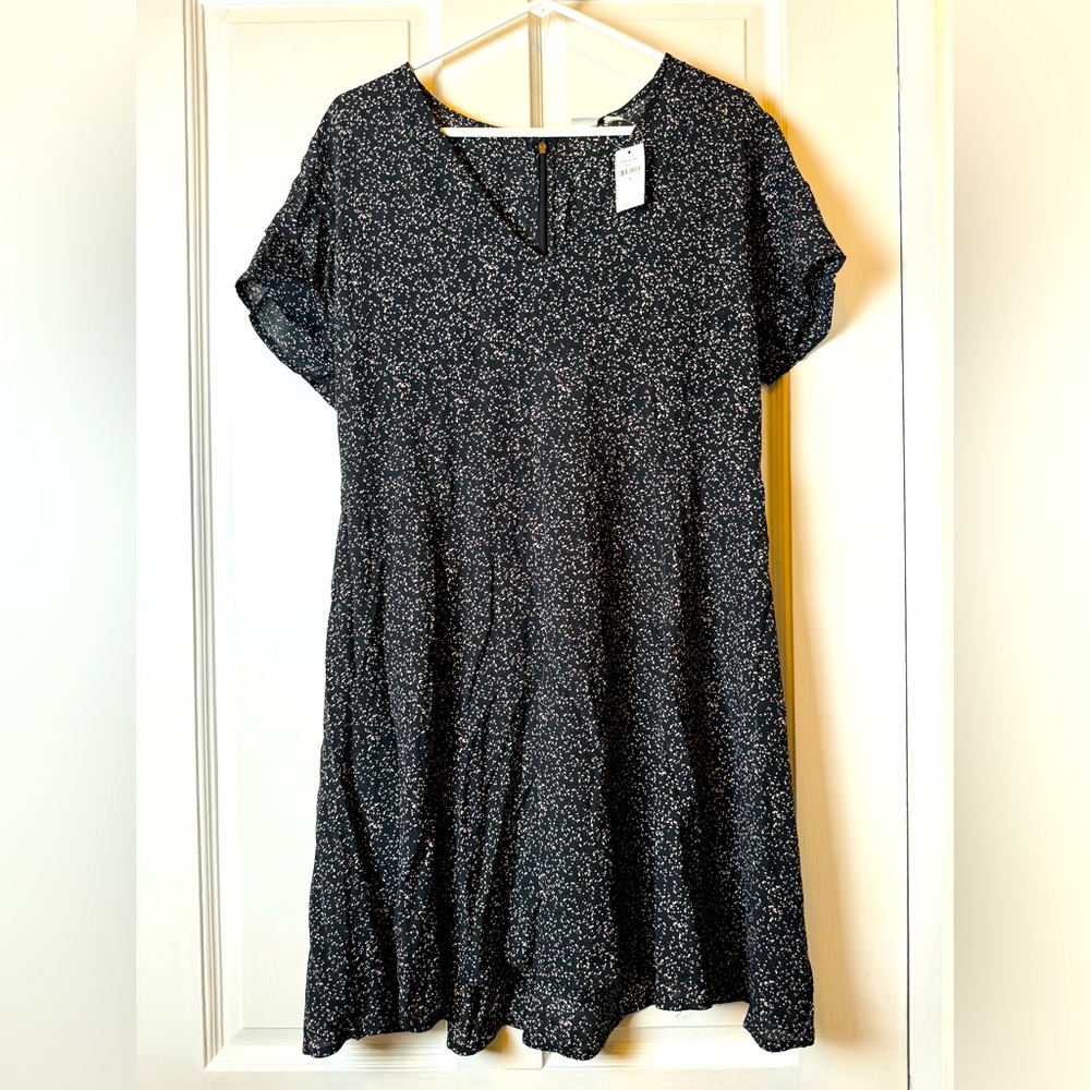 Gap black with pink and white pattern, size 16